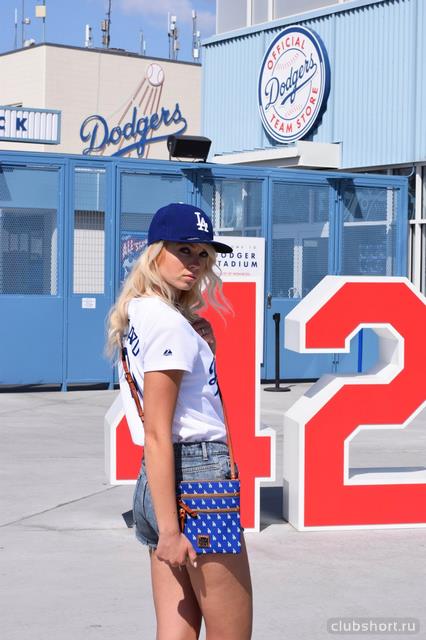 50770_dodgers-stadium.jpg